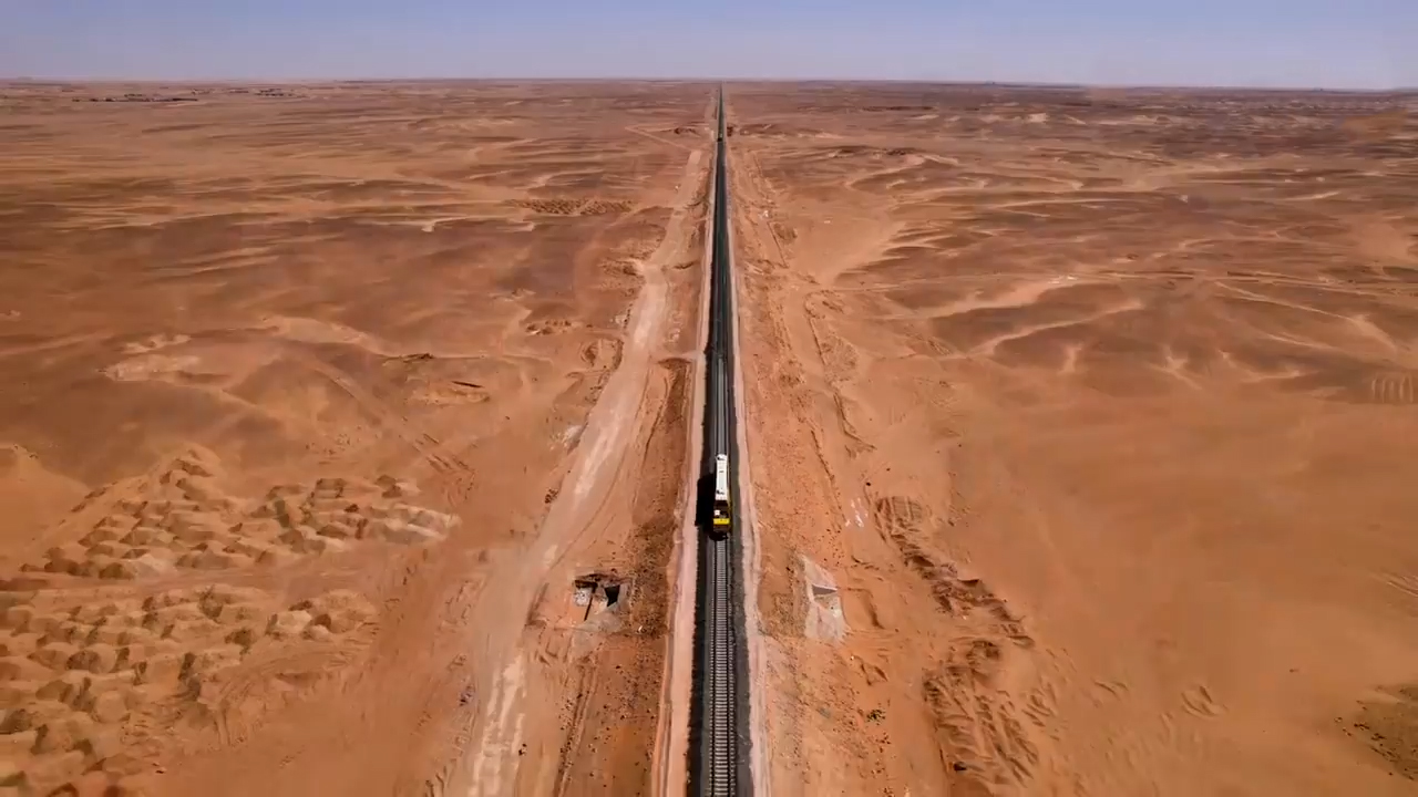 中国人在撒哈拉修铁路