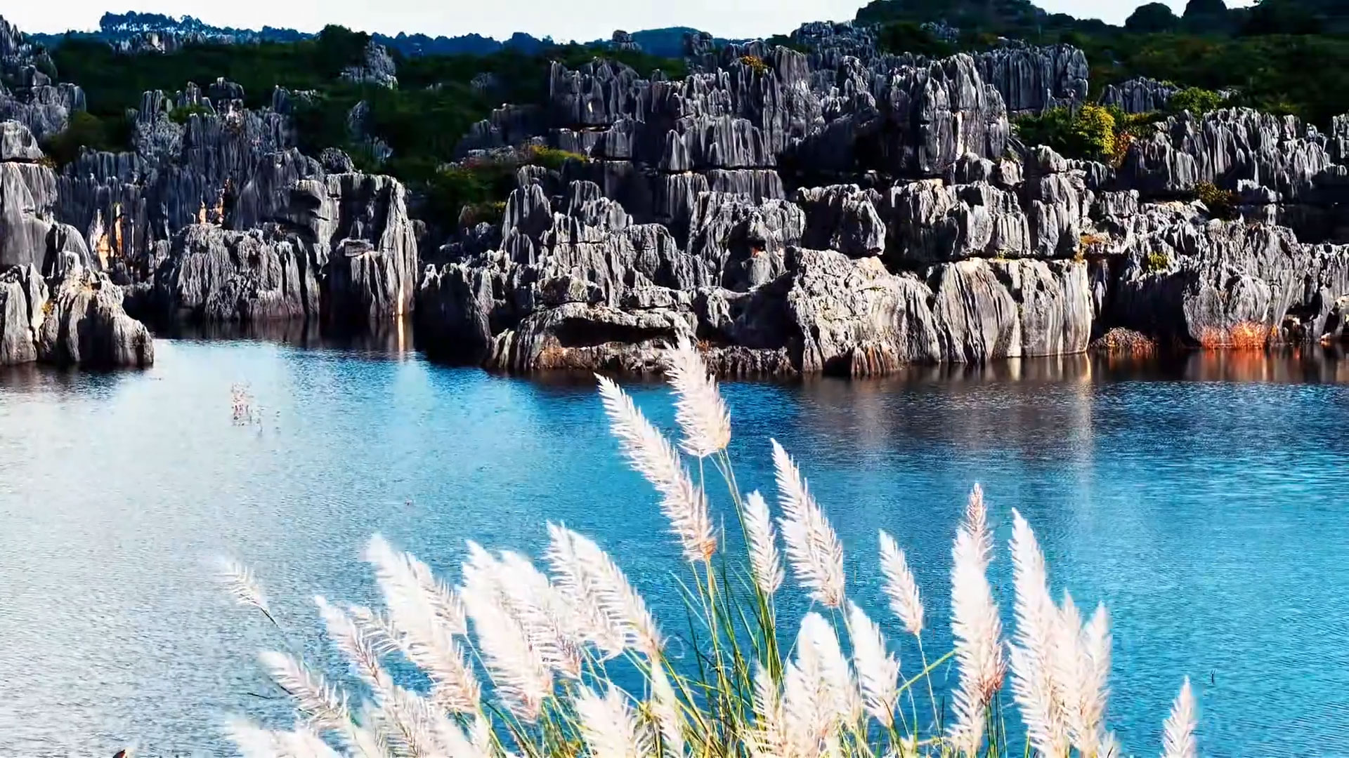 航拍云南石林仙女湖！