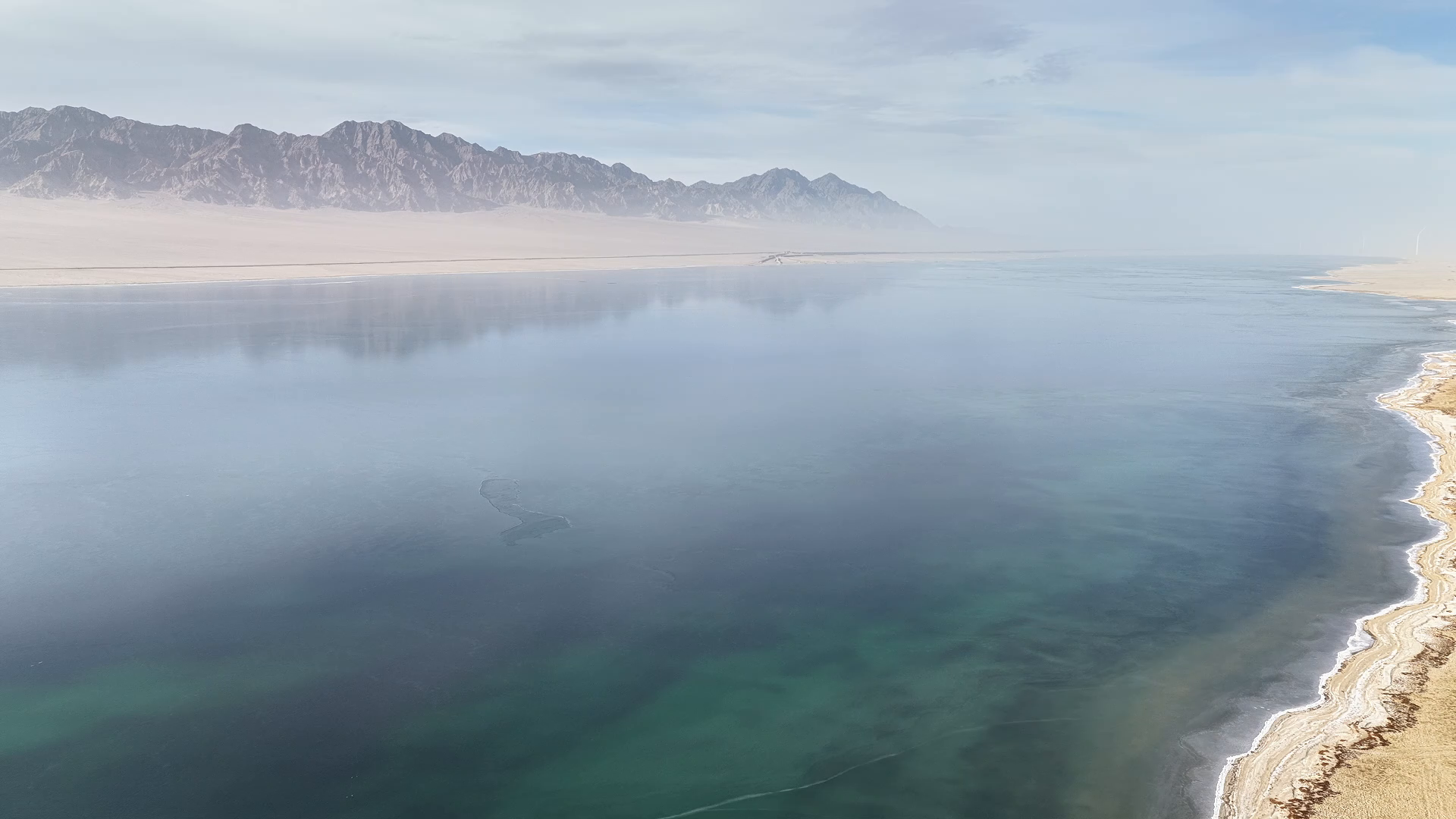 苏干湖与奎屯诺尔湖的冬日秘境